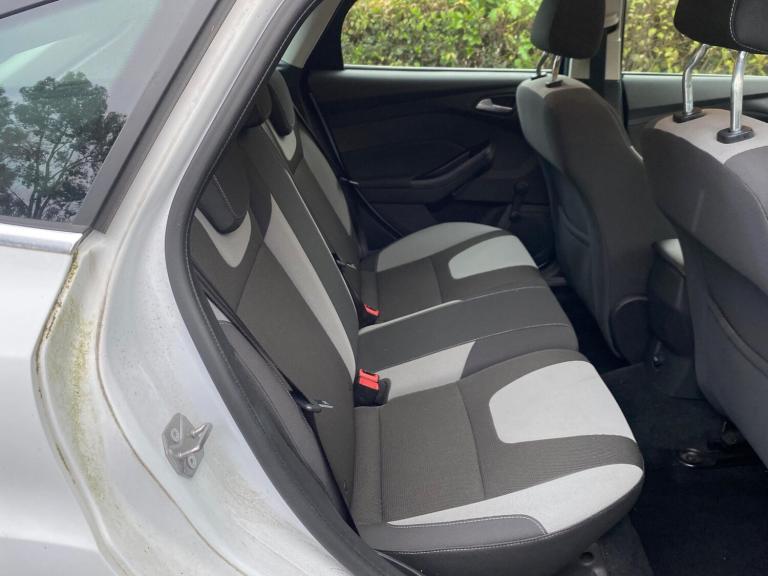 2014 Ford Focus 1.0 EcoBoost Zetec Navigator 5dr HATCHBACK PETROL Manual