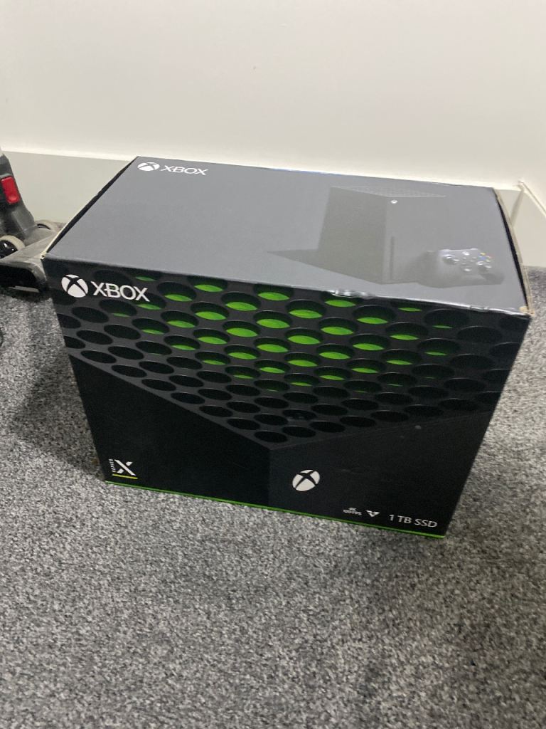 Xbox Series X plus Elite 2 controller 