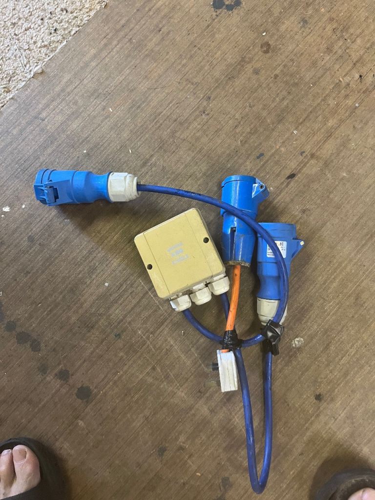 Caravan connection 