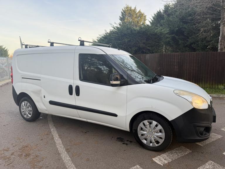 VAUXHALL COMBO 1.6 CDTi 2300 16v 2015