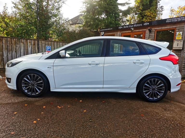 2017 Ford Focus 1.0 EcoBoost 125 ST-Line 5dr HATCHBACK Petrol Manual