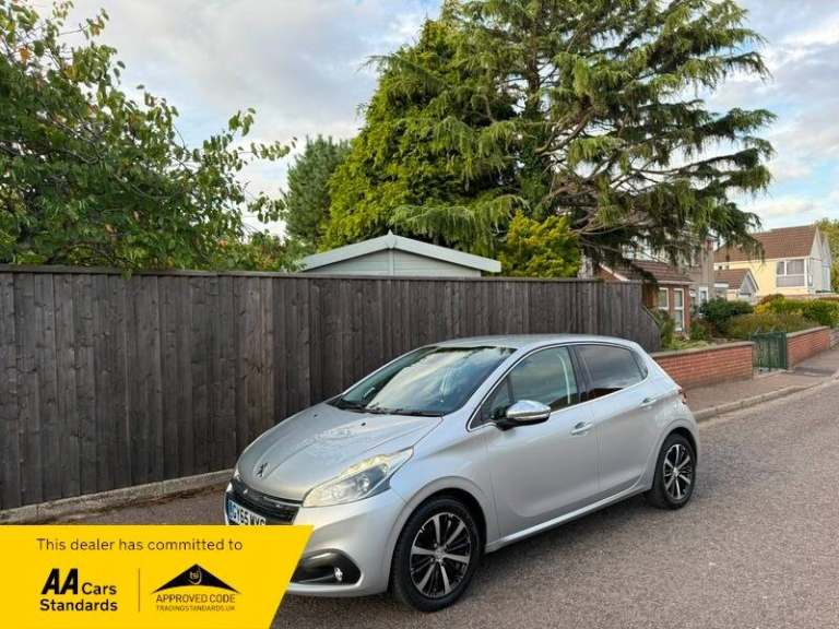 2015 Peugeot 208 1.2 PureTech 110 Allure 5dr EAT6 HATCHBACK Petrol Manual