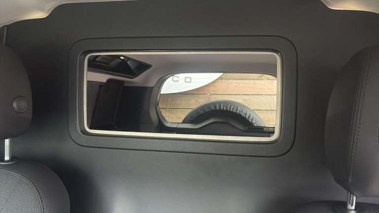 LAND ROVER DEFENDER 3.0 D250 MHEV SE 2021