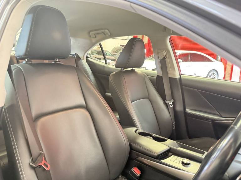 2018 Lexus IS 300h Executive Edition 4dr CVT Auto SALOON PETROL/ELECTRIC Automatic