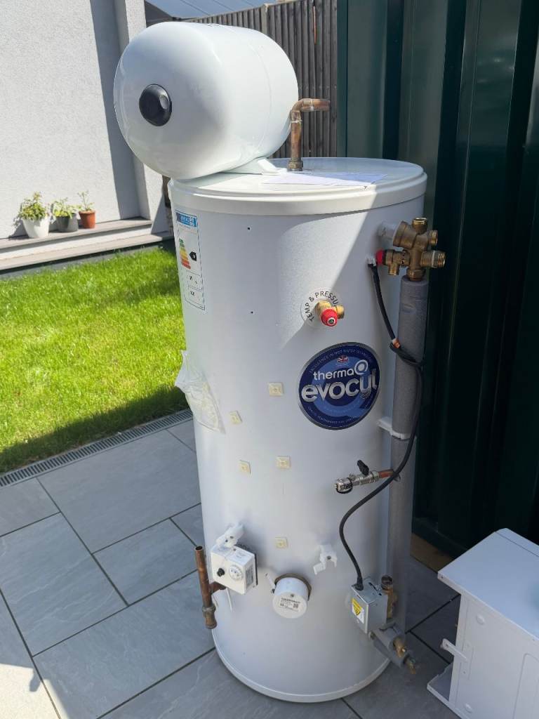 ThermaQ Evocyl 180-litre unvented cylinder with 58W heat loss