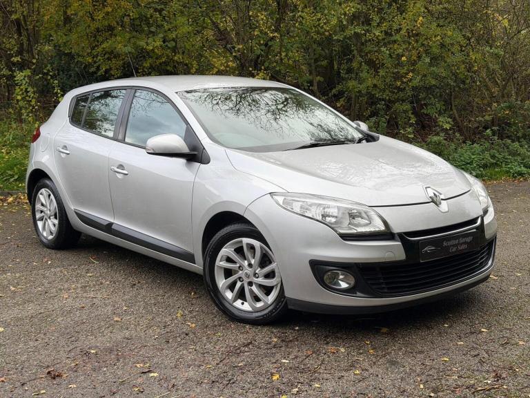 RENAULT MEGANE 1.6 16V Expression + Euro 5 5dr 2013