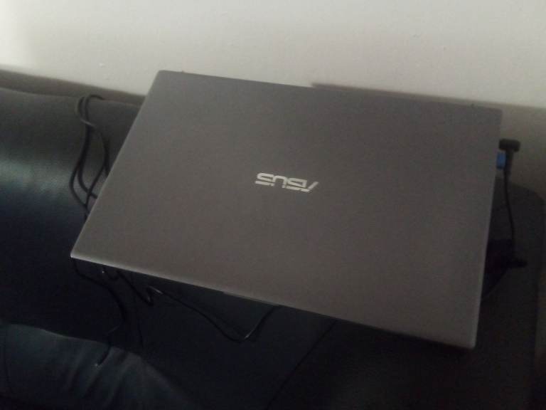 asus 17 inch laptop 2 years old was 599 argos SWAP WHY