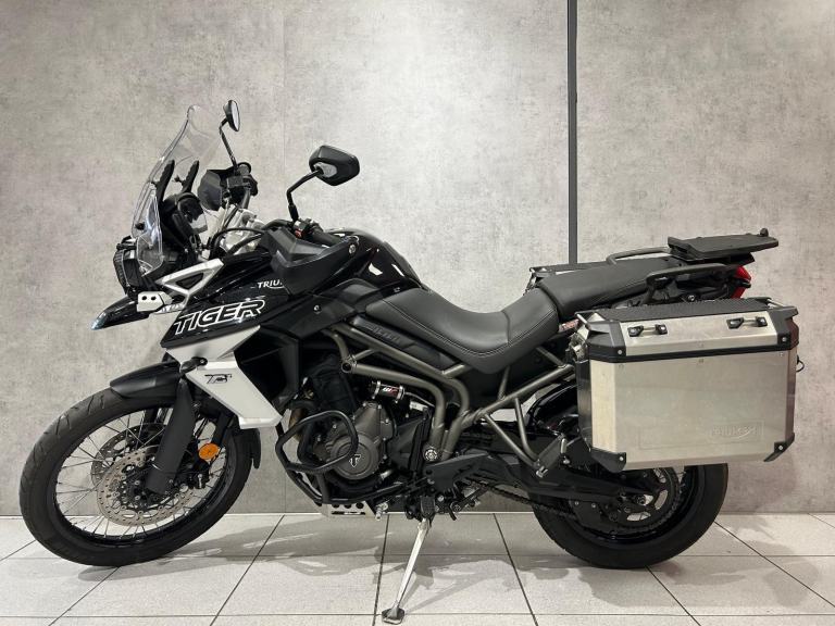 2019 Triumph Tiger 800 XCX - 21134 miles - 1 OWNER!