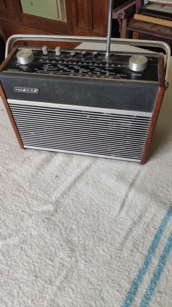 Hacker Hunter Vintage Radio 