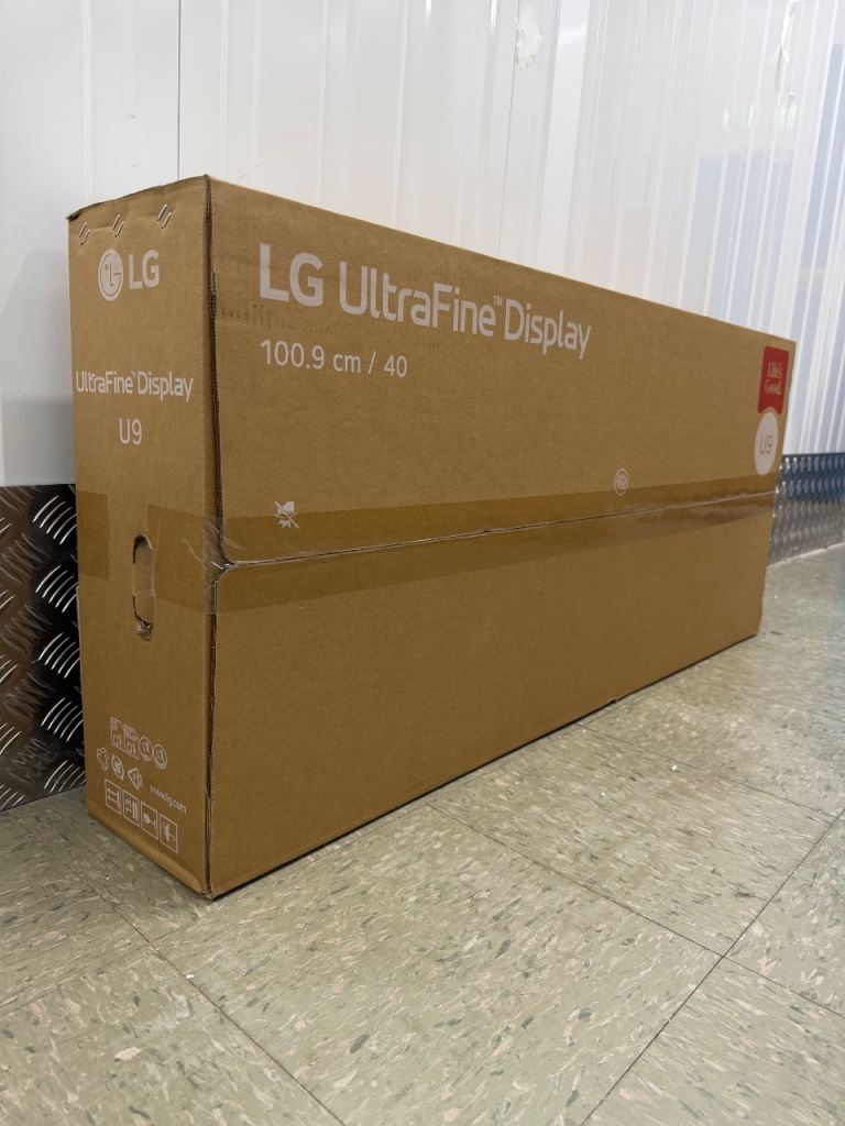 40 inch LG UltraFine 40U990A-W 5K2K Curved Nano IPS Black Monitor RRP £1199