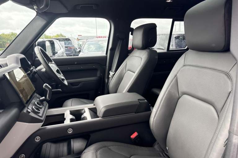 2025 Land Rover Defender 110 3.0 D250 MHEV X-Dynamic HSE Auto 4WD Euro 6 (s/s) 5dr SUV Automatic