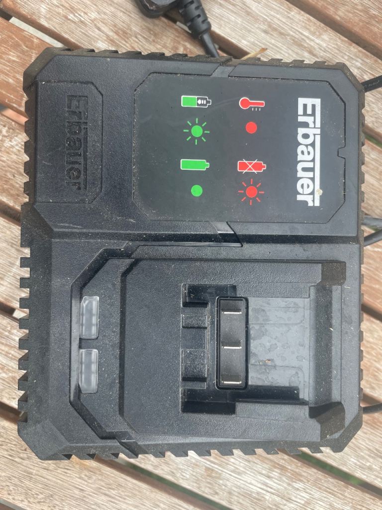 Erbauer EFC18-Li Battery Charger – Never used Condition