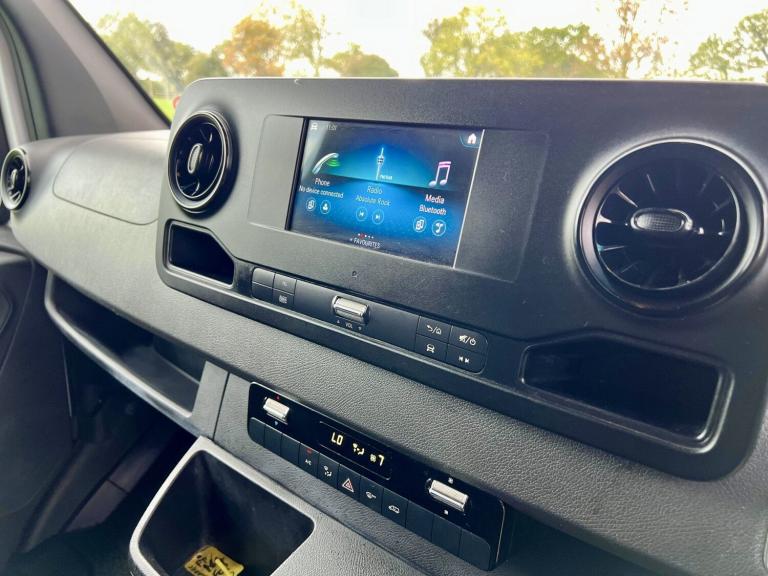 MERCEDES-BENZ SPRINTER 2.0 315 CDI Progressive L2 MWB WITH AIR CON White Manual