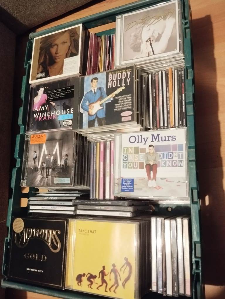 Music CDs - 200 disc full variety joblot - all in great condition