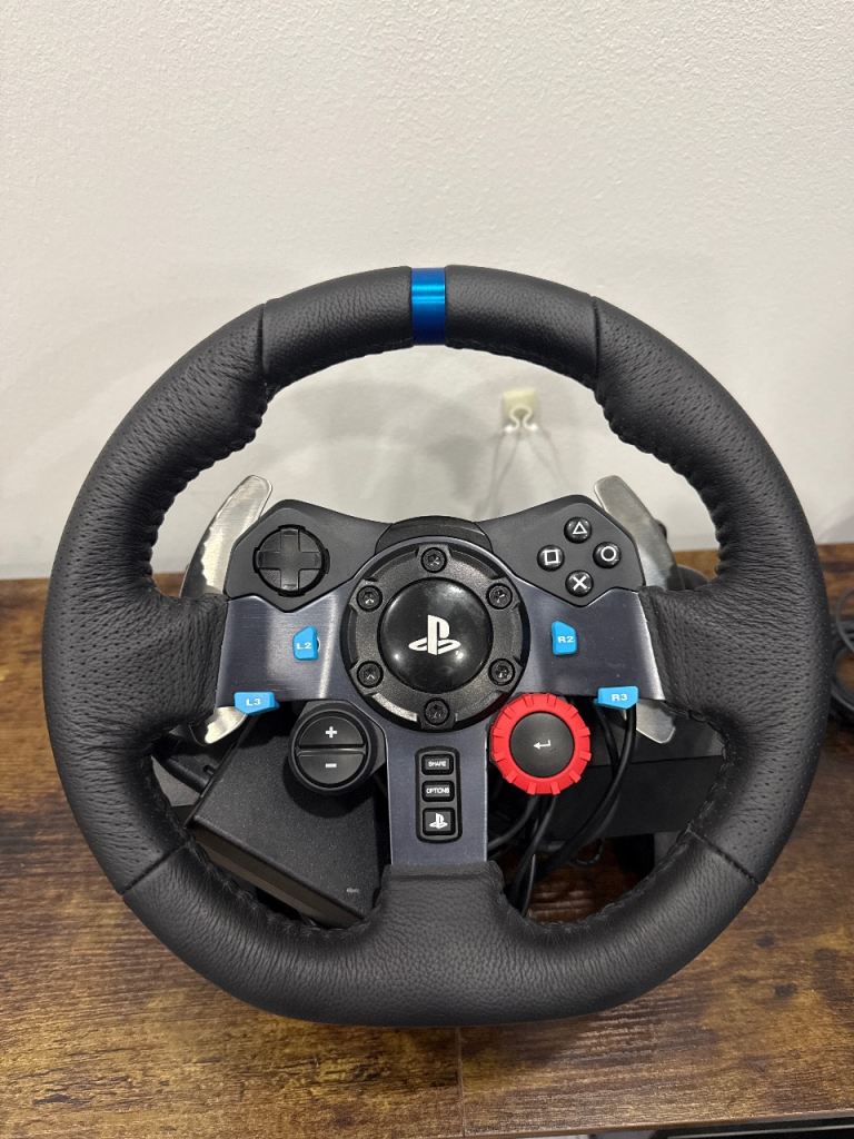 Logitech G29 Driving Force Racing Wheel for PS5/PS4/PC – Good Condition