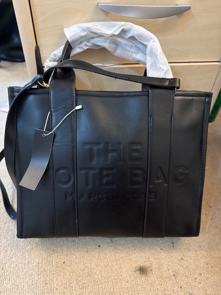 The Tote Bag' Black – As New with Tags