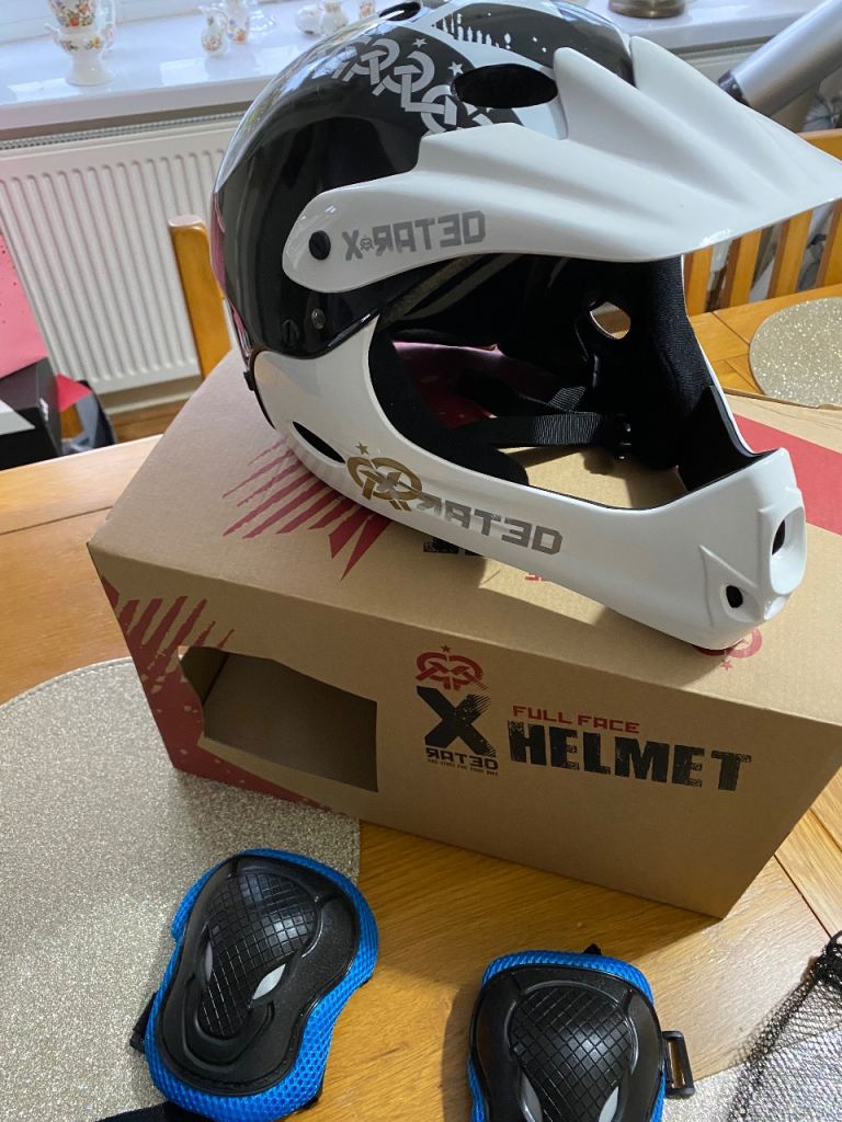 BMX helmet and nee elbows and hand pads £70.00 ono 