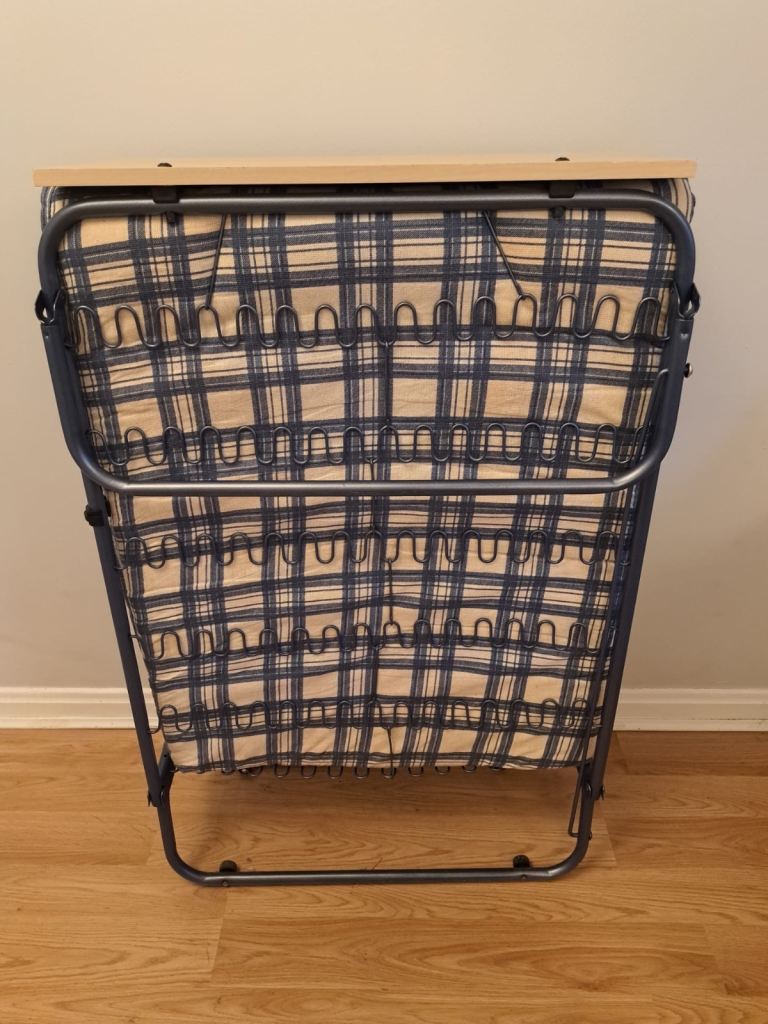 Folding bed in excellent condition 
