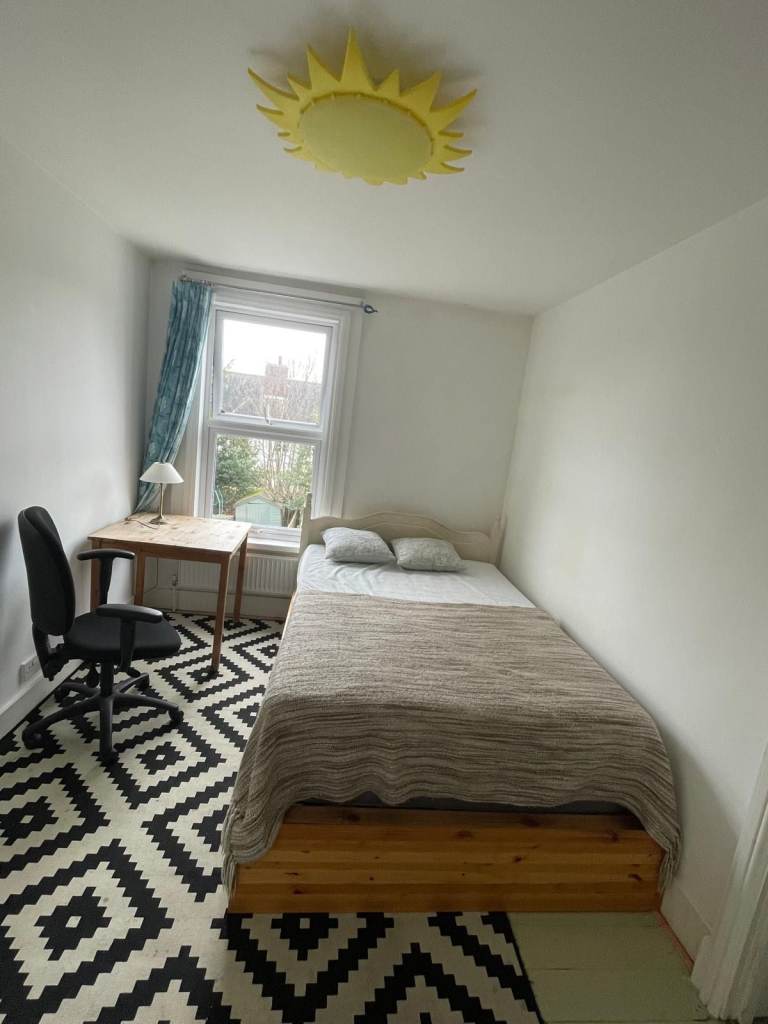 Double room in a lovely house in Eltham