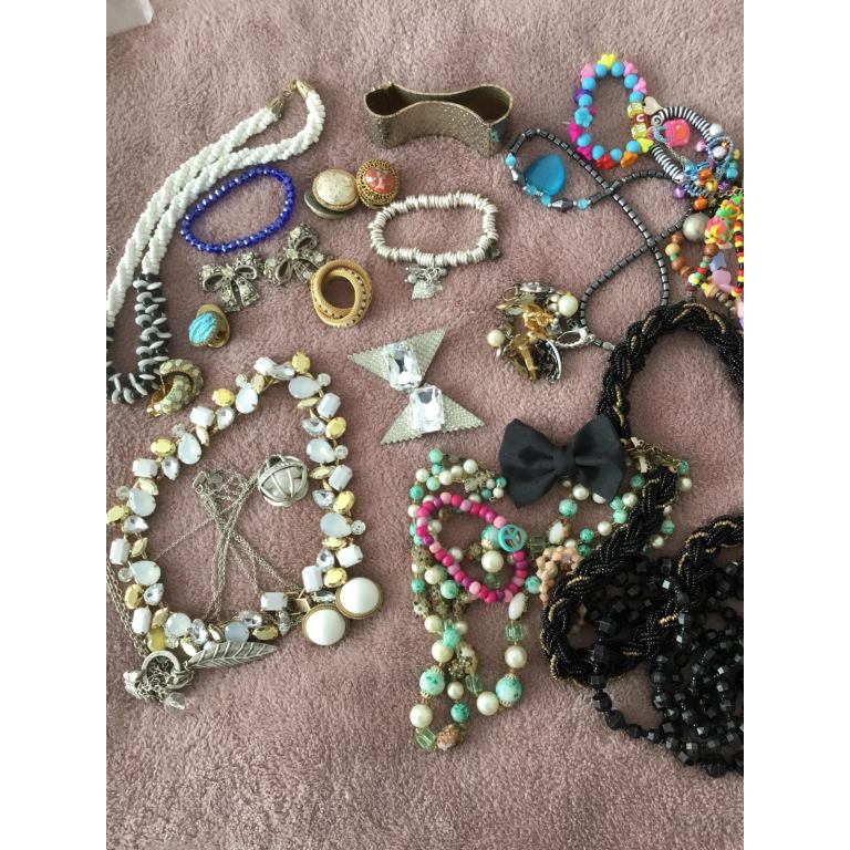 Mixture of jewellery £7 the lot.