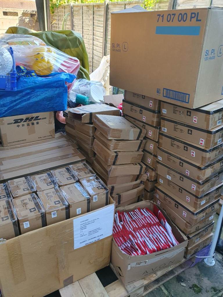 Large Quantity of Brown Cardboard Boxes – Various Sizes