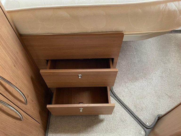 Auto-Trail Imala 732 Lo-Line 4 Berth 2 Belt Island Bed Motorhome 