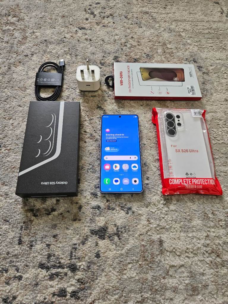 2 Month Old Samsung S26 Ultra 5G Bundle 256GB Unlocked Warranty Blue