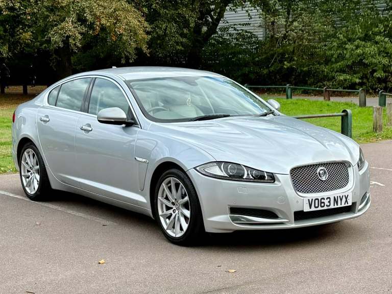2013 Jaguar XF Premium Luxury V6 D Auto 4 DOOR SALOON DIESEL Automatic