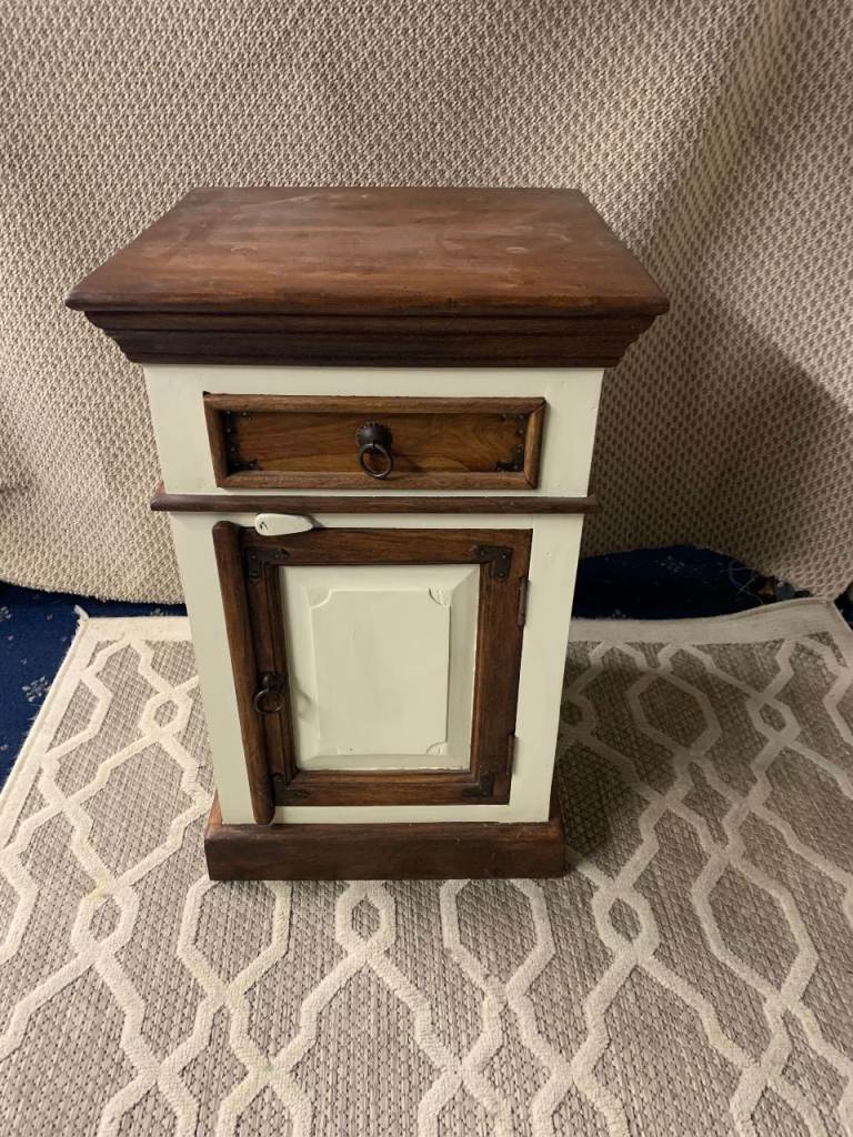 lovely Bedside table can deliver locally