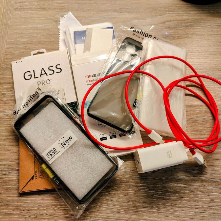 One Plus 10 5g 128GB Unlocked Dual Sim 8G Black UK Version Excellent Condition