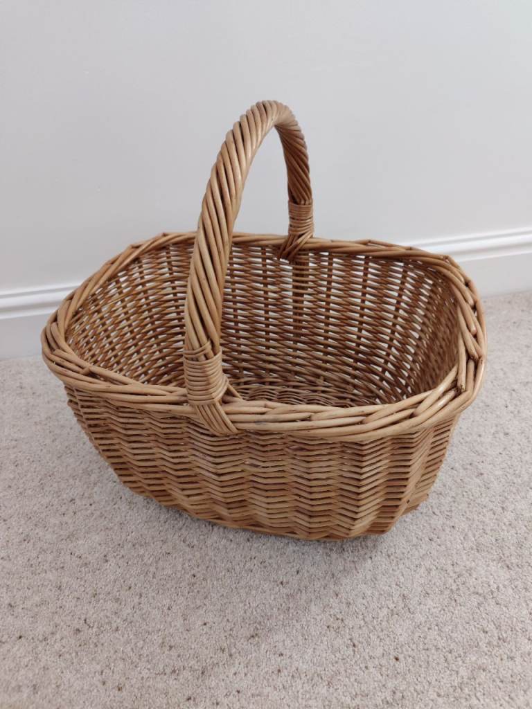 Shopping Basket with Wicker Handle - Oval Willow in excellent condition