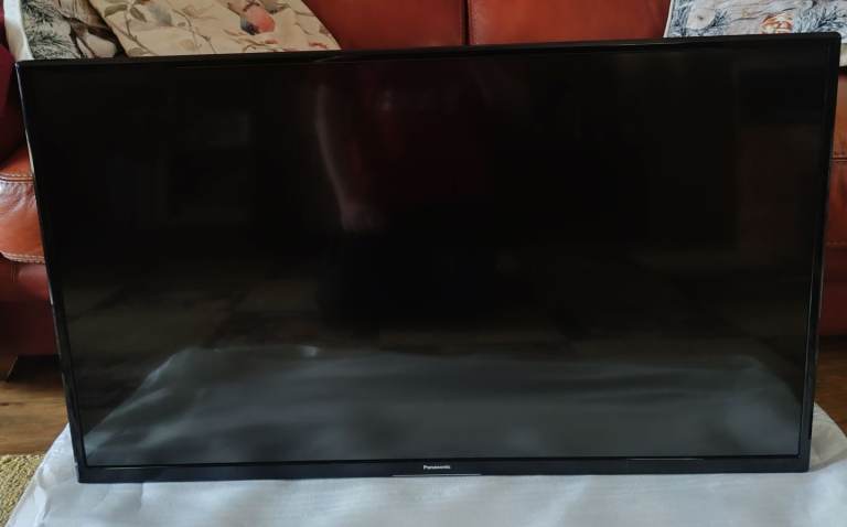 Panasonic TX-43E302B 43" HD LED TV (NOT A SMART TV)
