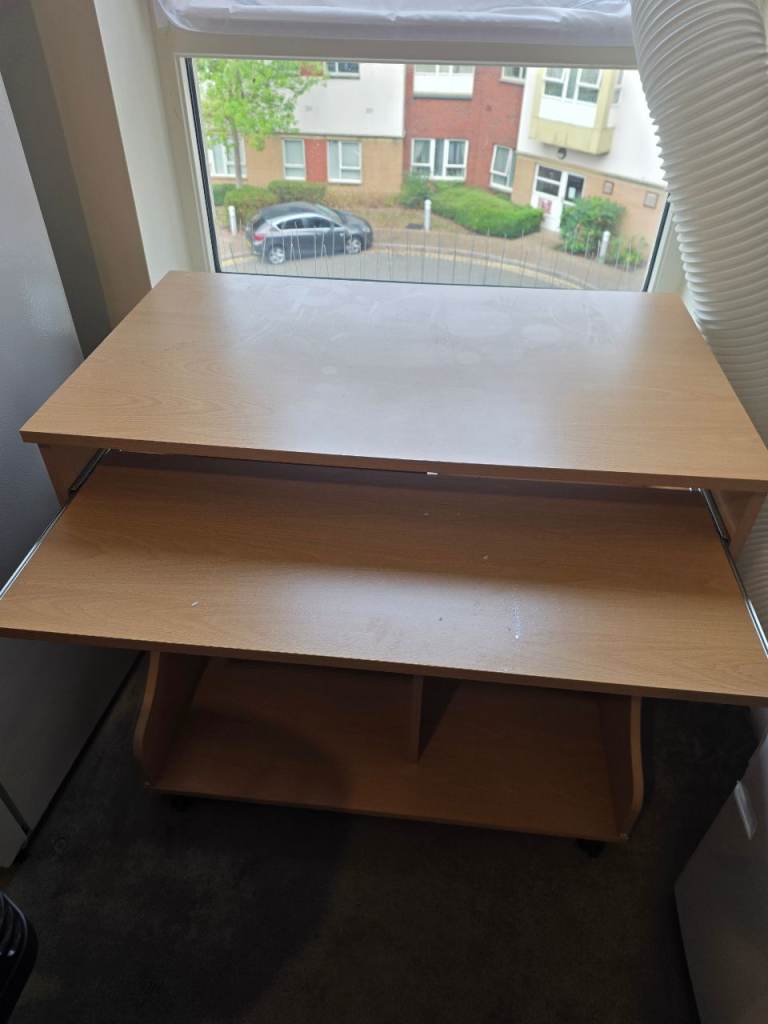 Sturdy Wooden Computer Desk with Pull-Out Keyboard Tray