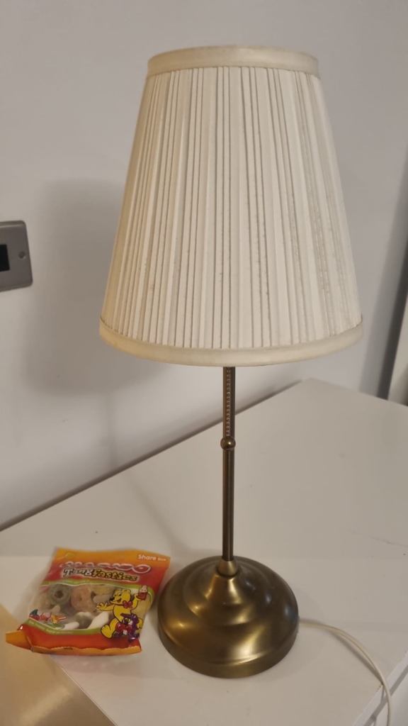 Reserved - Table lamp