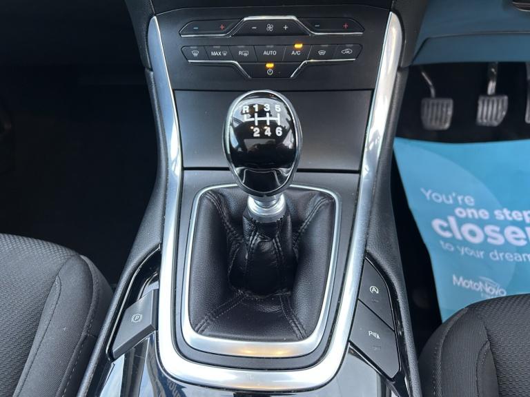 FORD S-MAX 2.0 TDCi Titanium 2015