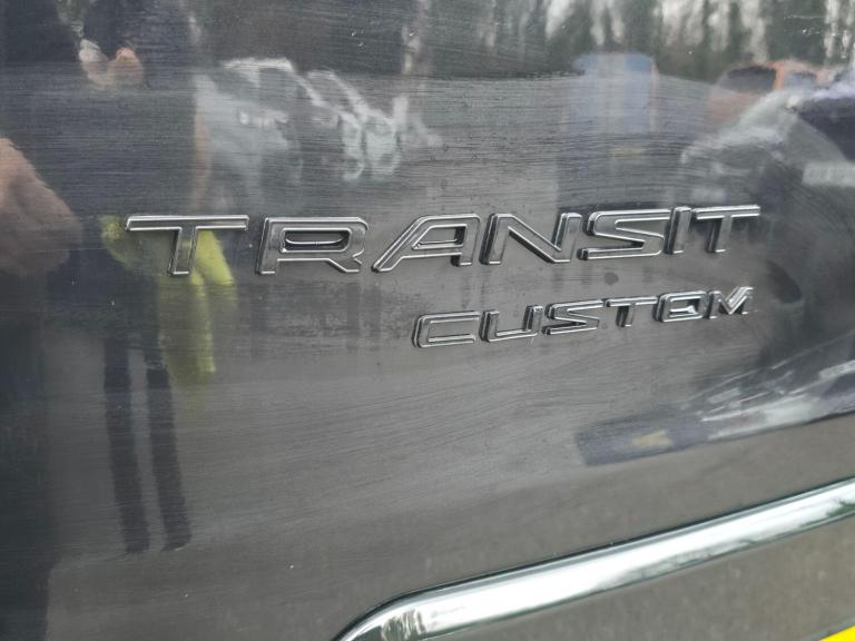 2022 Ford Transit Custom 2.0 EcoBlue 105ps Low Roof D/Cab Trend Van PANEL VAN DIESEL Manual