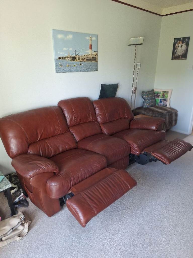 Leather recliner settee and chair