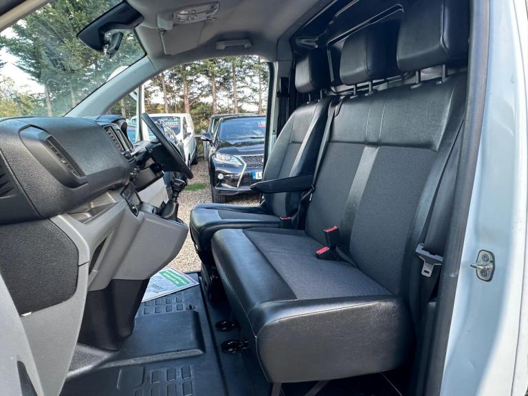 2021 Vauxhall Vivaro 2900 1.5d 100PS Dynamic H1 Van PANEL VAN DIESEL Manual