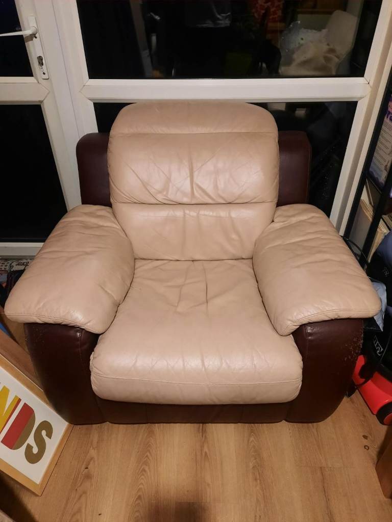 Stunning Cowhide Leather Reclining Armchair – Chocolate & Beige