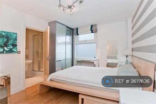 2 bedroom flat in Angel Lane, London, E15 (2 bed) (#2677636)