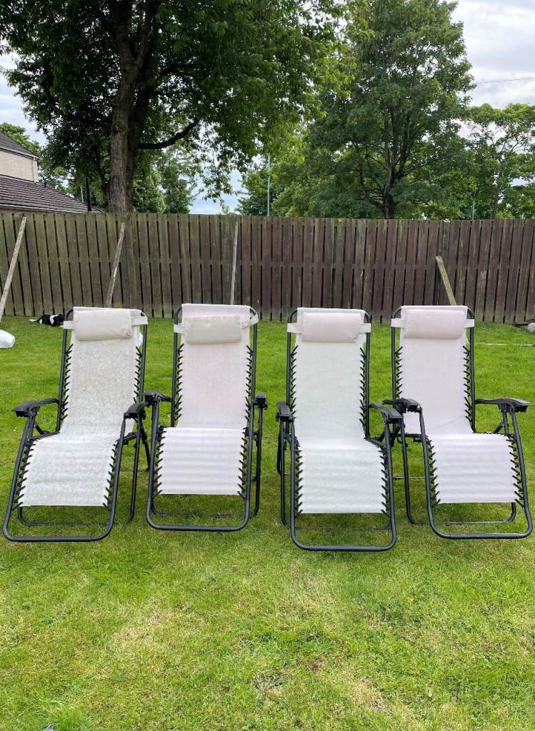 4 Folding Metal Zero Gravity Sun Loungers in Black / Beige