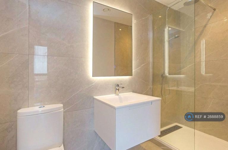 1 bedroom flat in Churchill Way, Macclesfield, SK11 (1 bed) (#2888859)