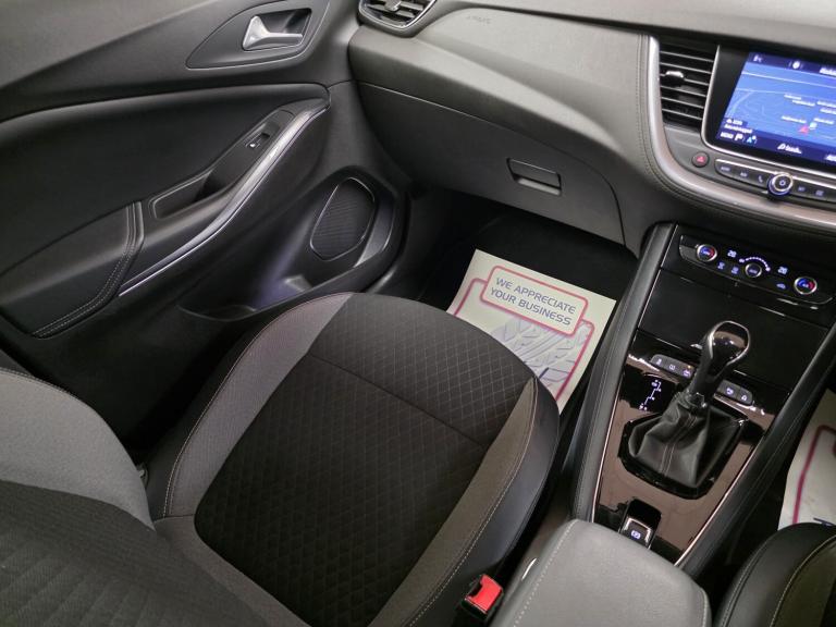 VAUXHALL GRANDLAND X 1.2 Turbo Tech Line Nav Red Auto WARRANTY 12 MONTHS MOT