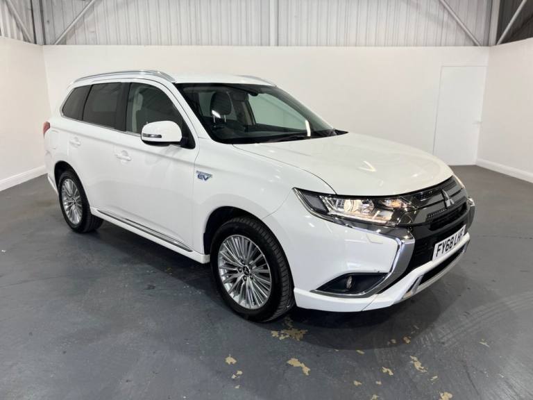 2018 Mitsubishi Outlander 2.4h TwinMotor 13.8kWh Juro SUV 5dr Petrol Plug-in Hybrid CVT 4WD Euro ...