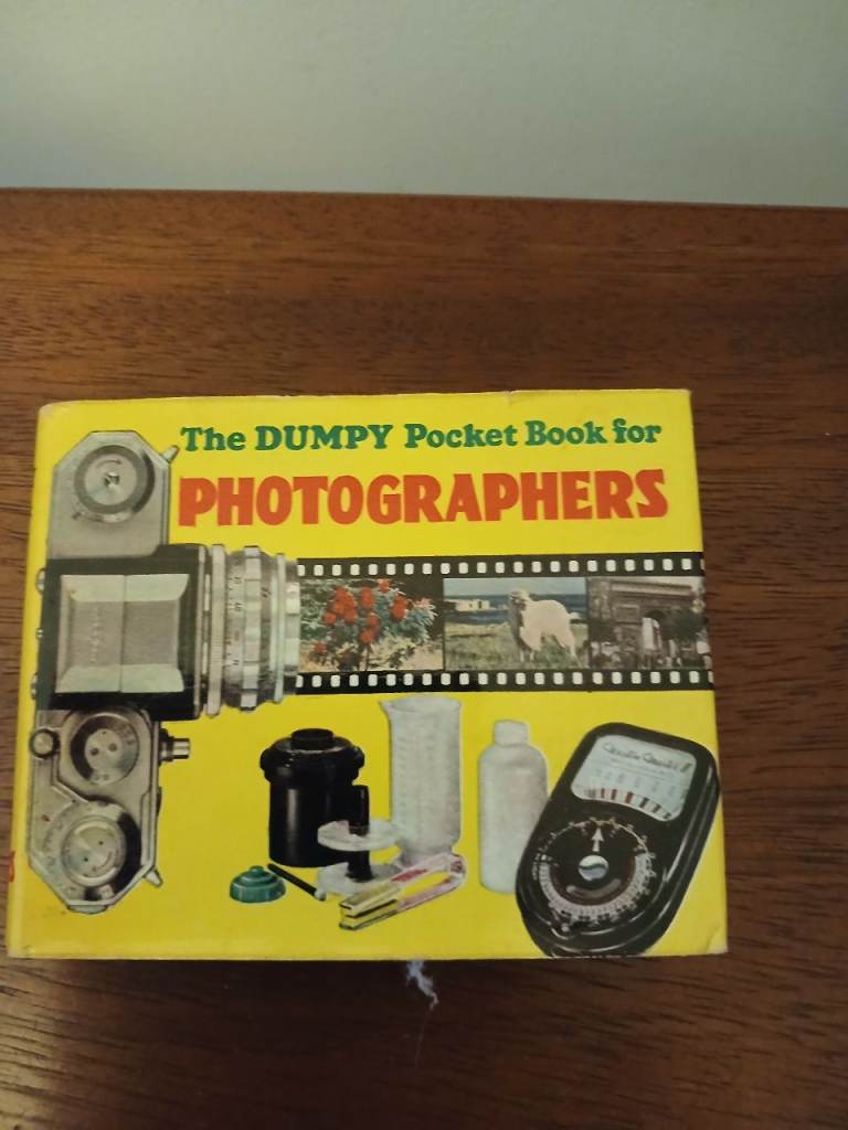 The Dumpy pocket book for photographers 