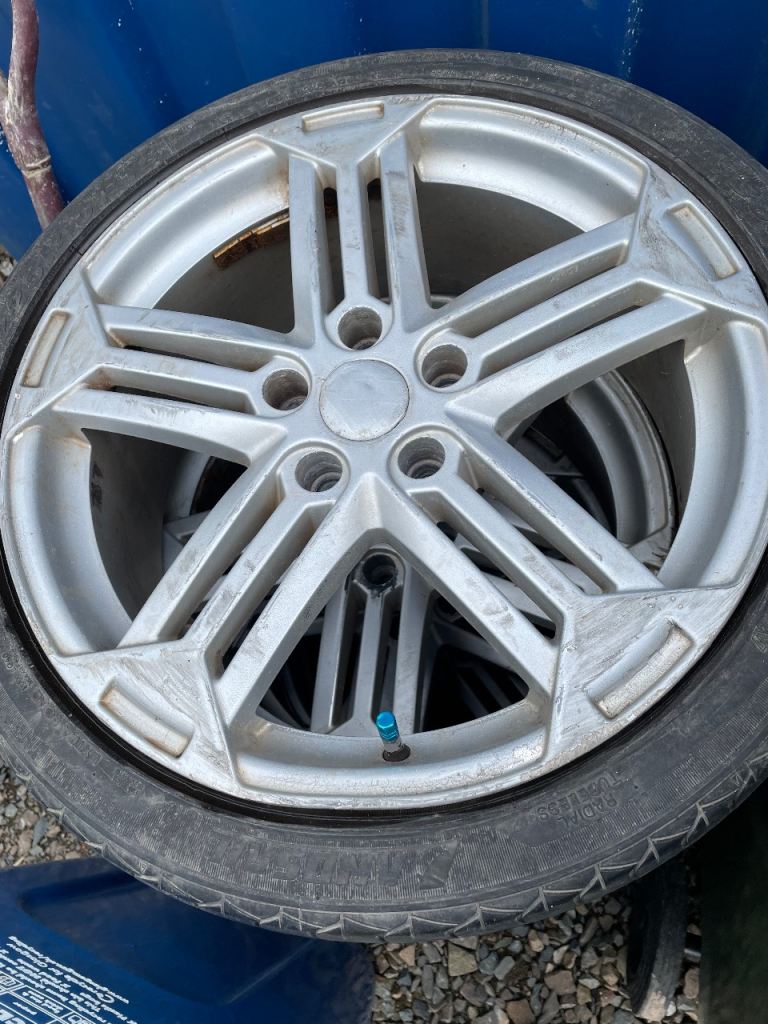 A3 18inch Alloy and tyres 