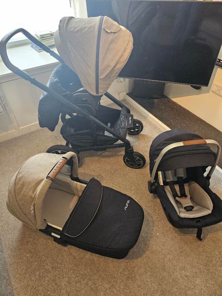 Nuna Travel System – Pram, Carrycot, Car Seat, Good Condition
