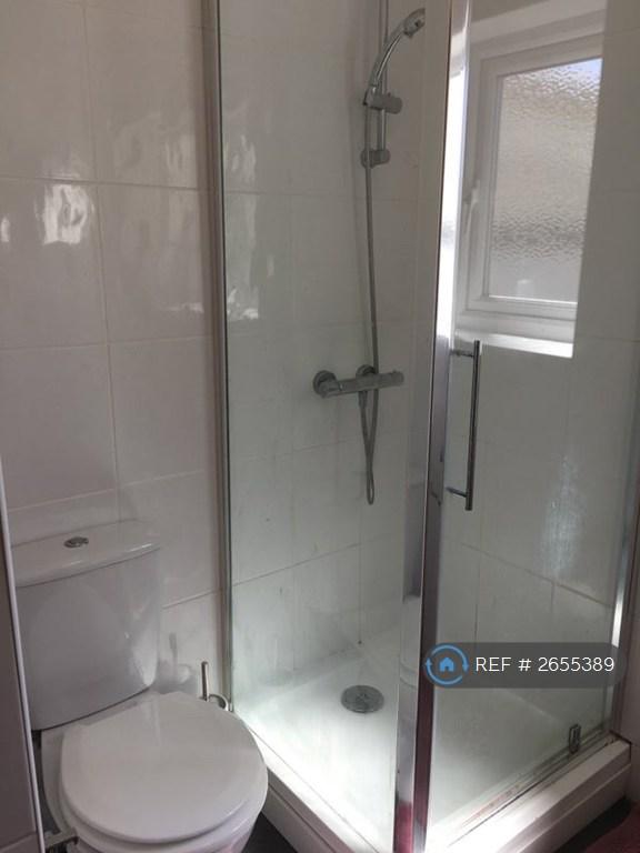 4 bedroom house in Earlsdon Avenue North, Coventry, CV5 (4 bed) (#2655389)