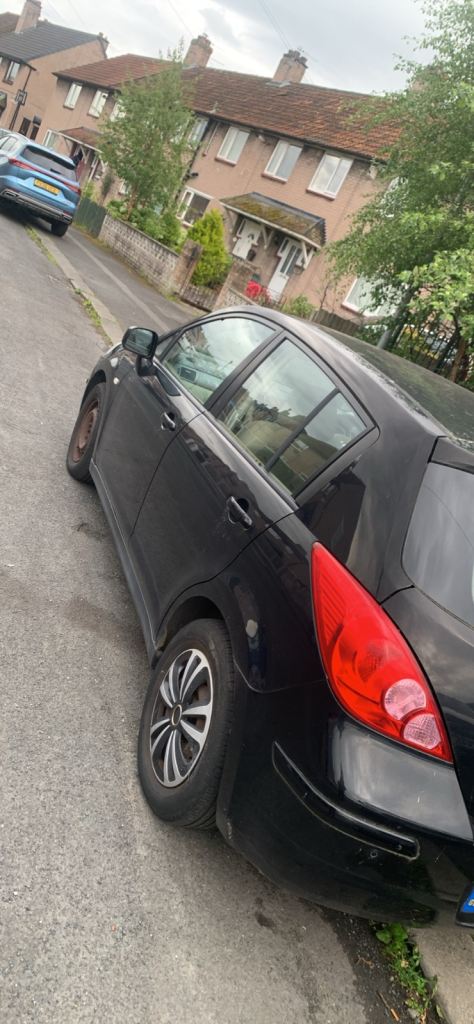 Nissan, 2009, 1598 (cc)