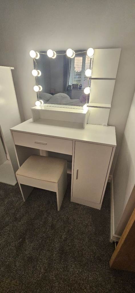 Girls Dressing table and stool